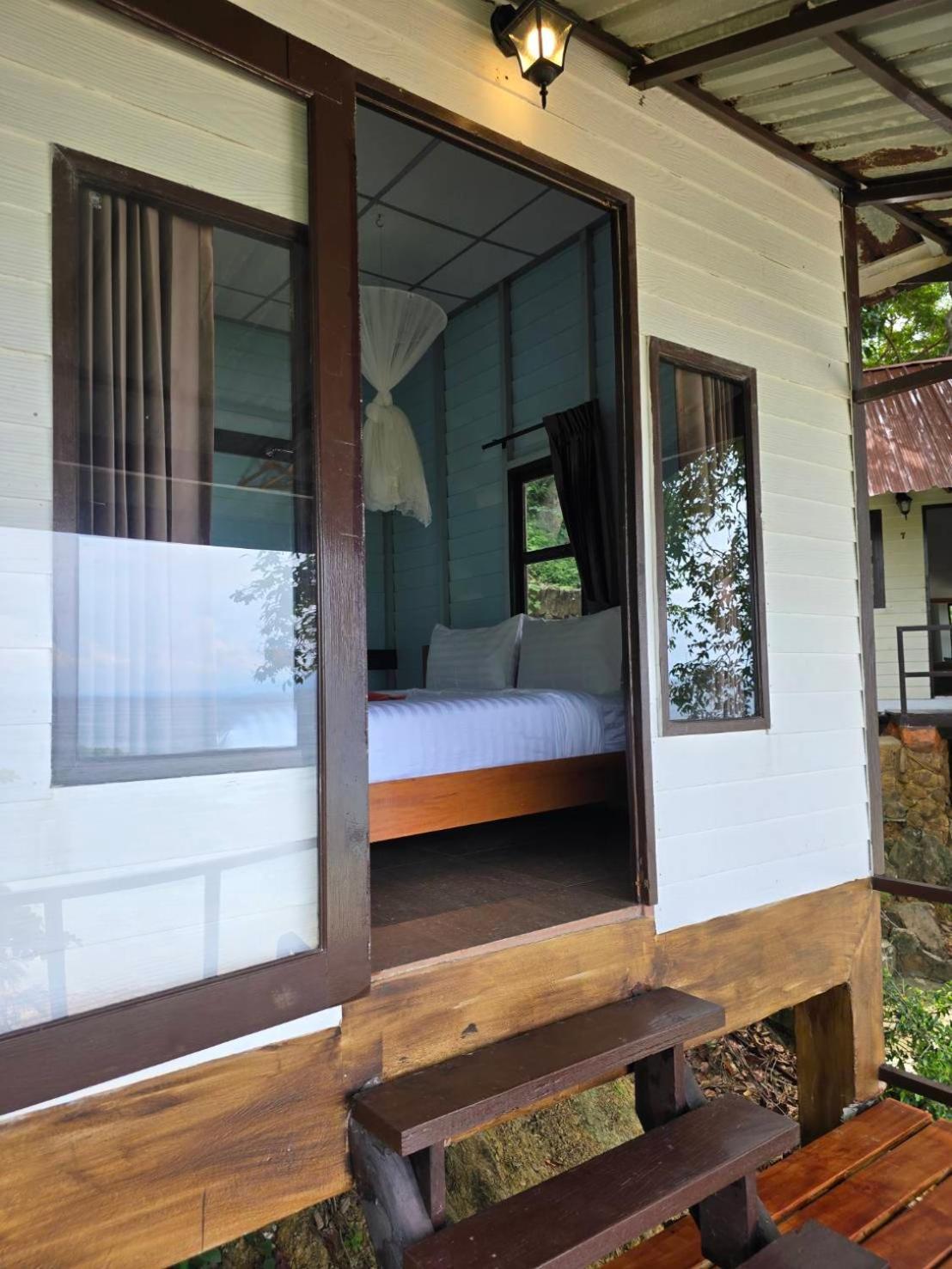 Phi Phi Private Beach Resort Exteriör bild