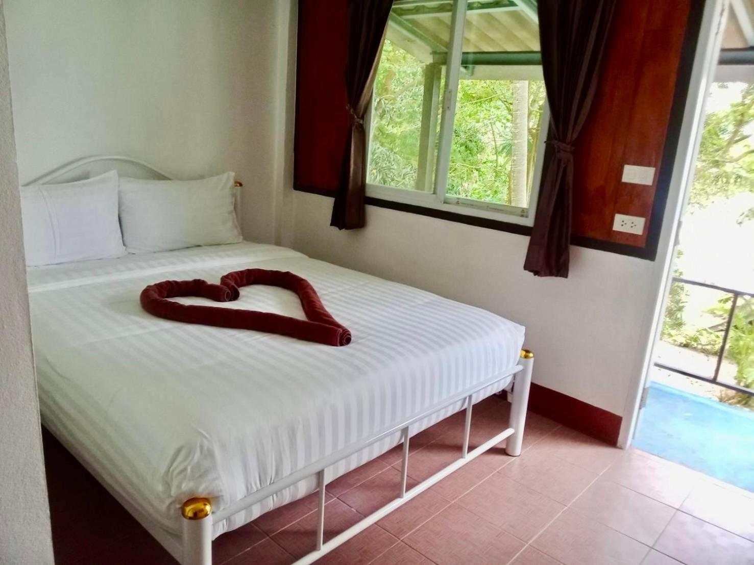 Phi Phi Private Beach Resort Exteriör bild